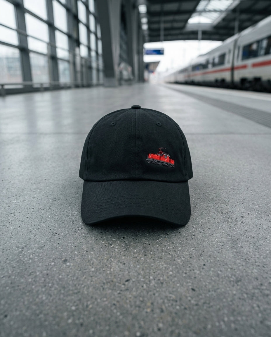 Baseball Cap — Traveler Flat Lay | Generated by Modelize