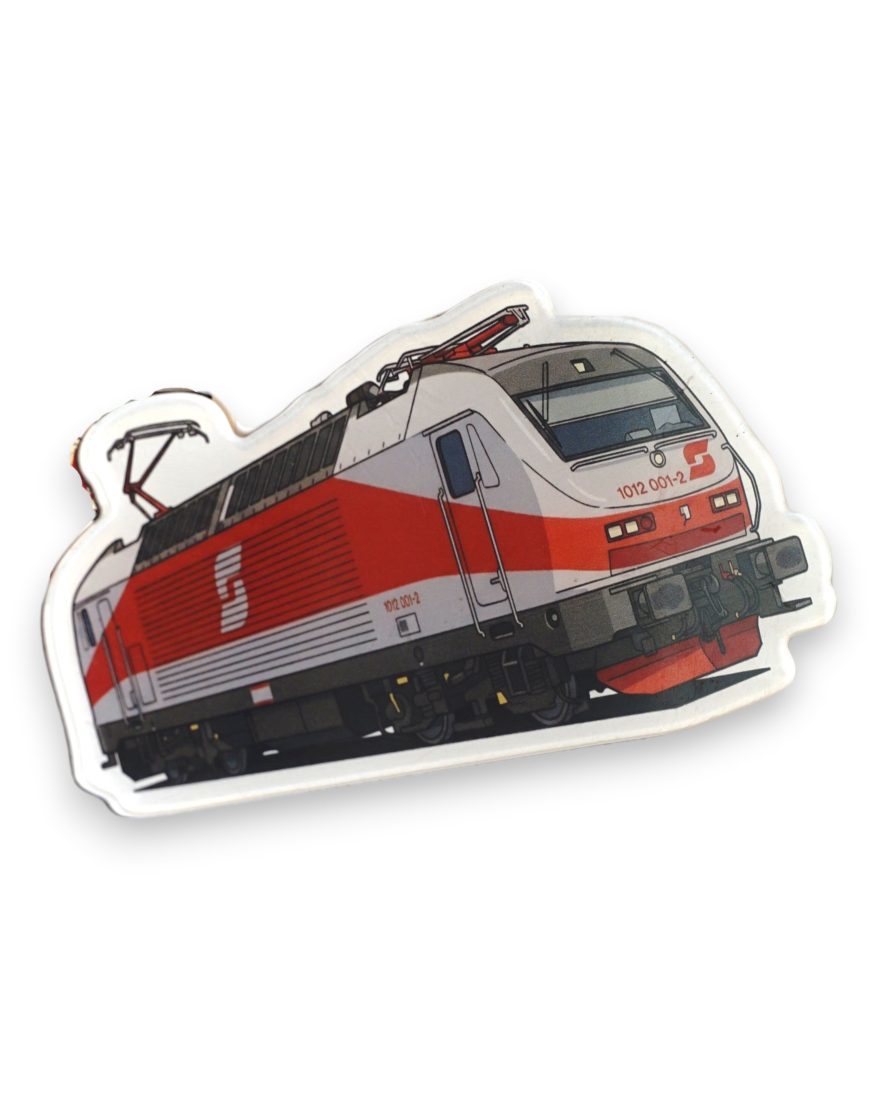 Trainimals 1012 Acryl Magnet: Rote und weiße Lokomotive mit detaillierter Illustration, glatte Oberfläche, 10 cm lang.